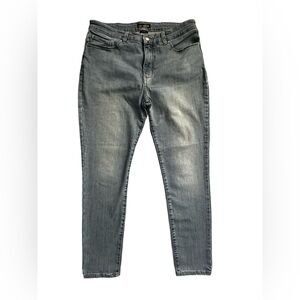 Lee SKINNY FIT Skinny LEG Jeans MID-RISE Blue Light-Wash Women’s Size 14 Medium.